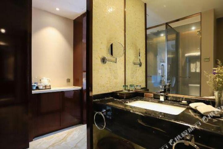 Zhenye International Hotel