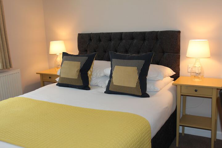 Room 5 of 34