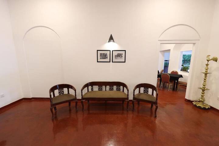 Room 8 of 39