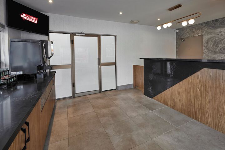 Breakfast/Coffee Service 25 of 25