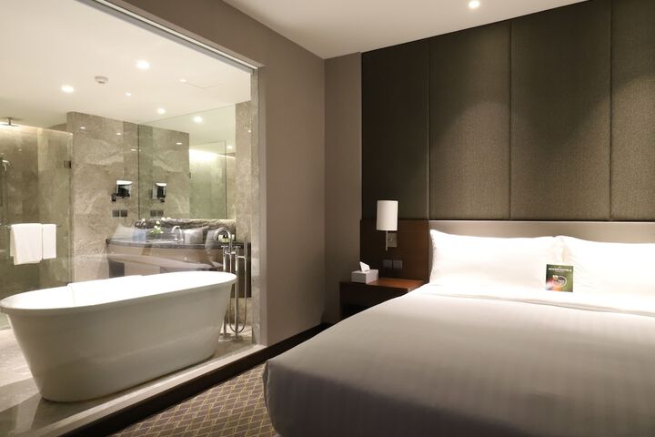 Room 37 of 113