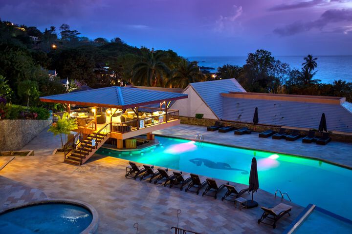 Hotel with Pool