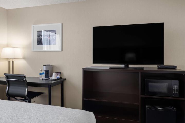Room 14 of 53