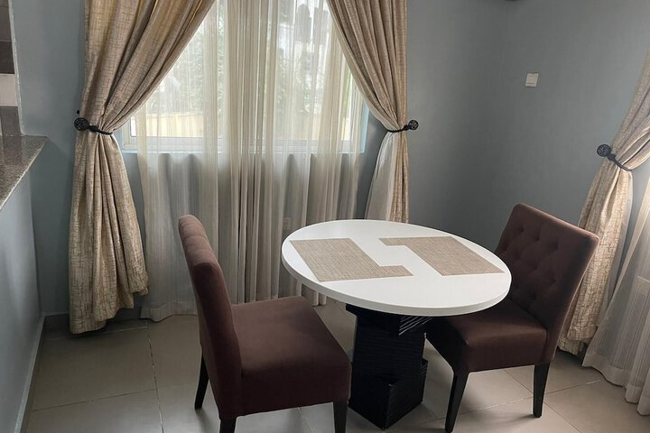 Room 33 of 43