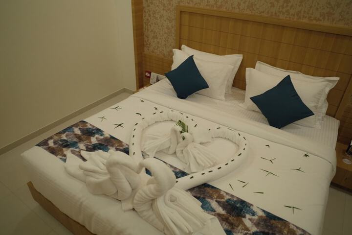 Room 27 of 87