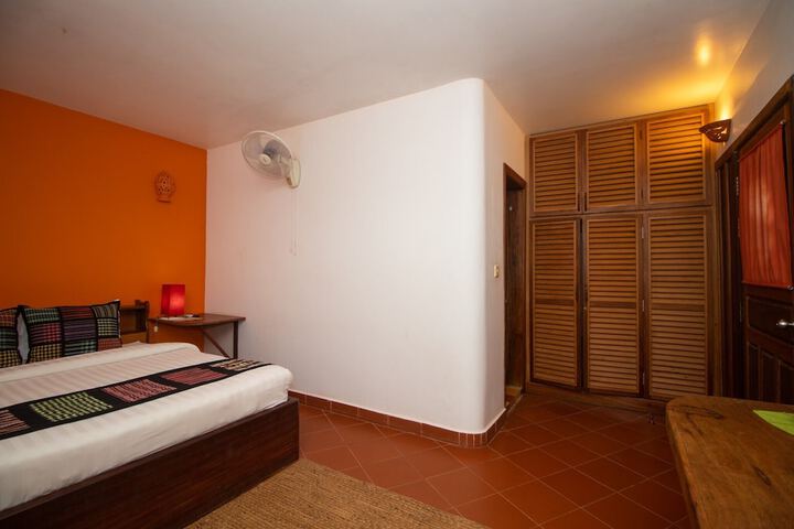 Room 20 of 117