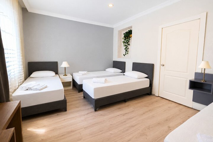 Room 10 of 63