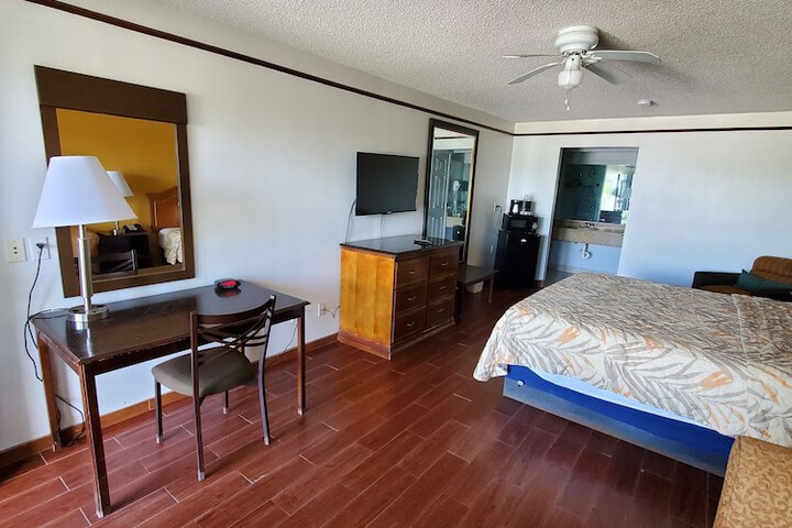 Room 48 of 177