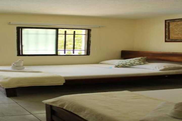 Room 4 of 52