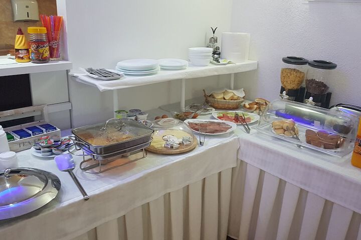 Breakfast/Coffee Service 73 of 96