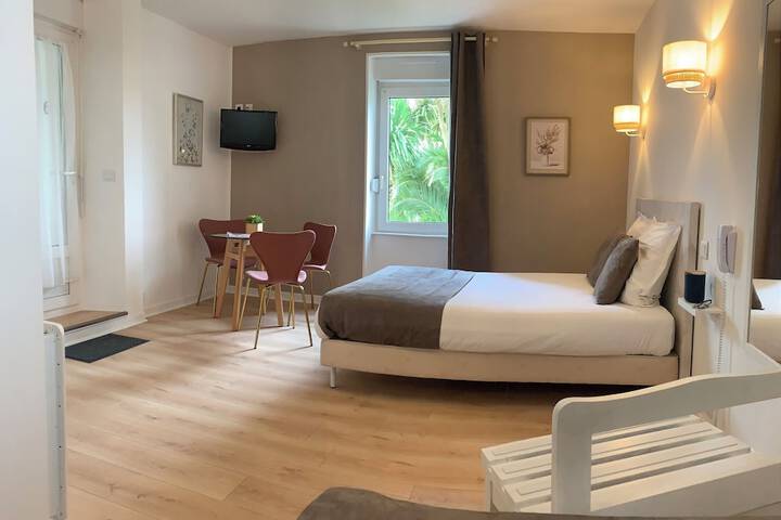 Room 21 of 39