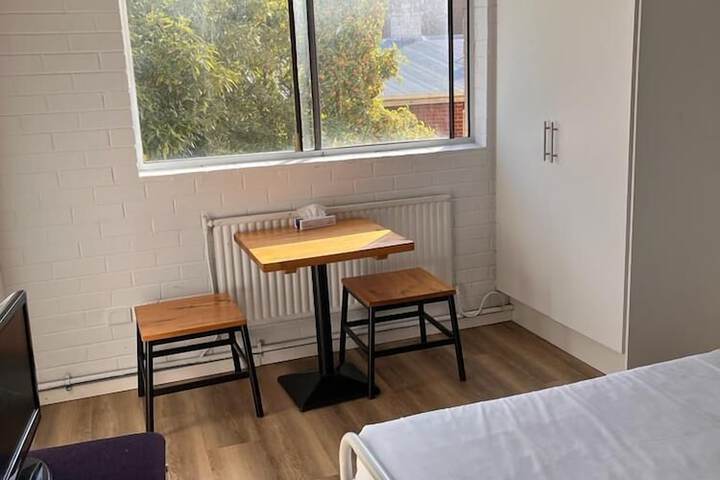 Room 13 of 19