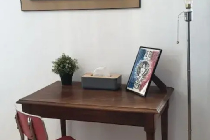 Room 11 of 17