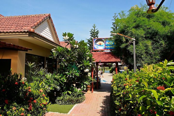 Hotel Exterior 46 of 50
