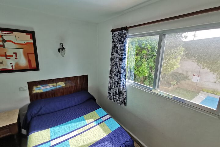 Room 28 of 66