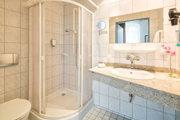 Room 14 of 29