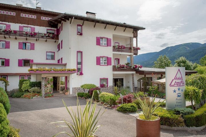 Hotel 43 of 44