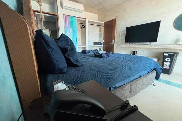 Room 7 of 74
