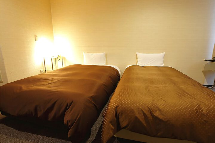 Room 8 of 46