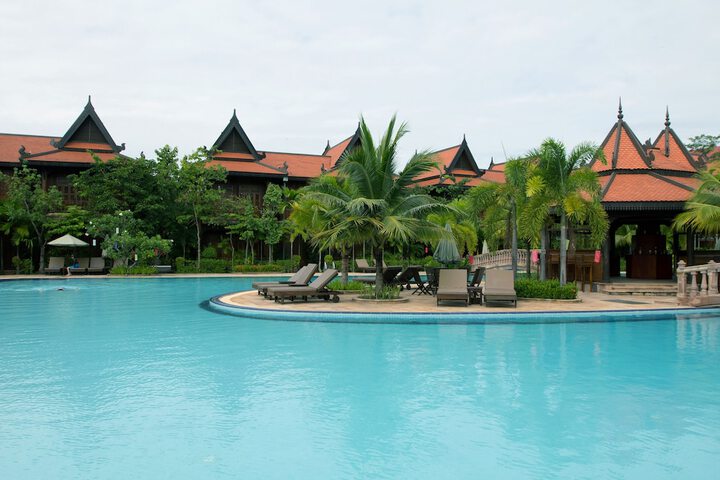 Pool 42 of 64