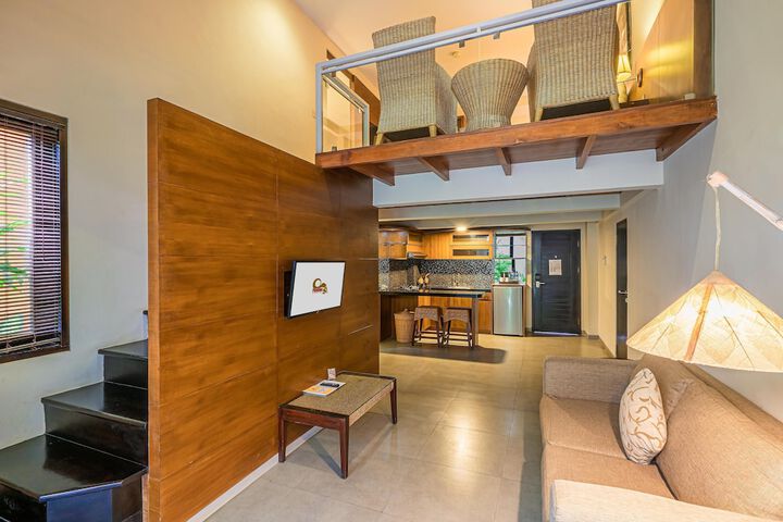 Room 3 of 53