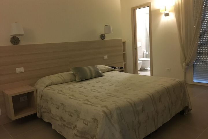 Room 15 of 87