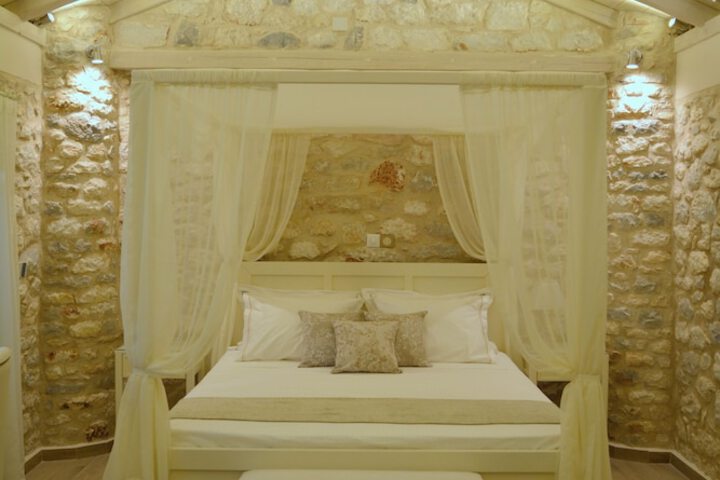 Room 12 of 53