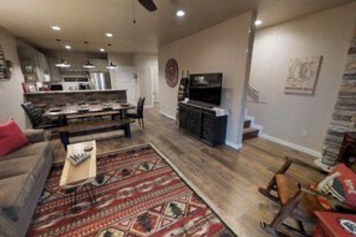 Room 11 of 27