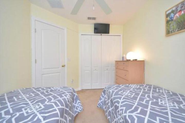 Ridgebrook Villa 193 in Loughman, FL