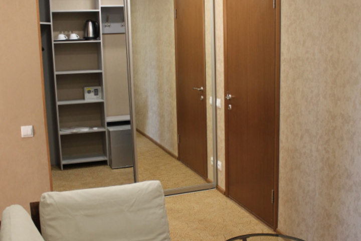 Room 28 of 29