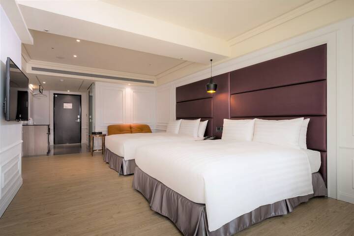 Room 12 of 37