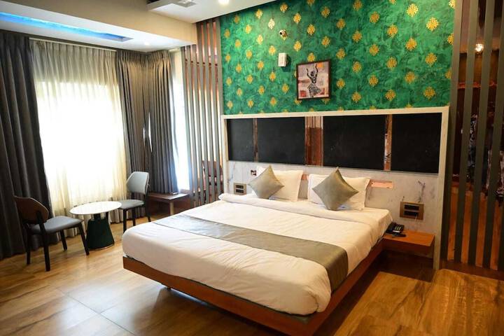 Room 8 of 20