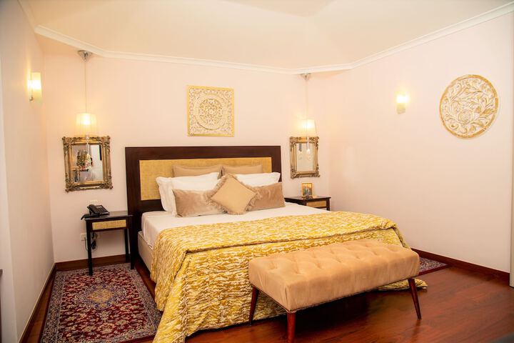 Room 3 of 60
