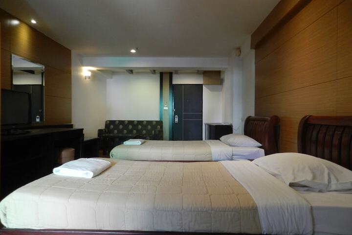 Room 31 of 90