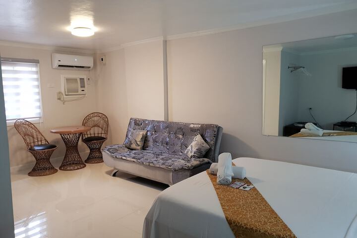 Room 17 of 52