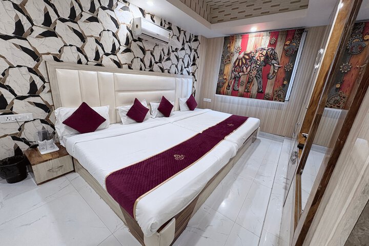 Room 12 of 23