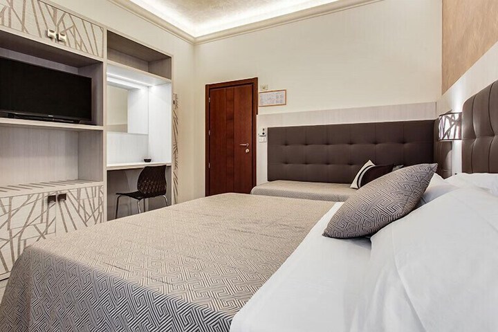 Room 14 of 39
