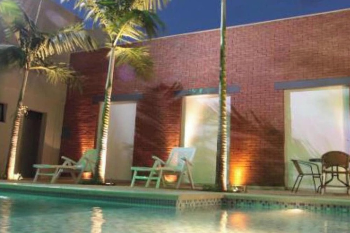 Hotel Exterior 80 of 81