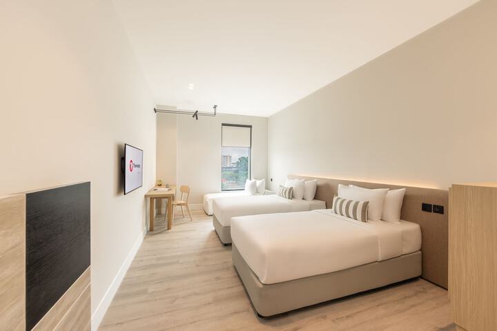 Room 42 of 72