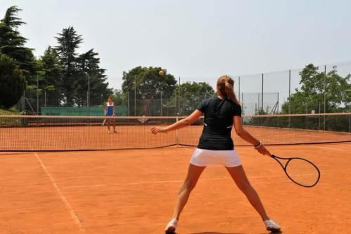 Tennis court