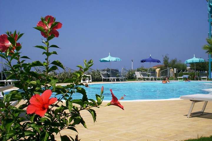 Hotel Pool