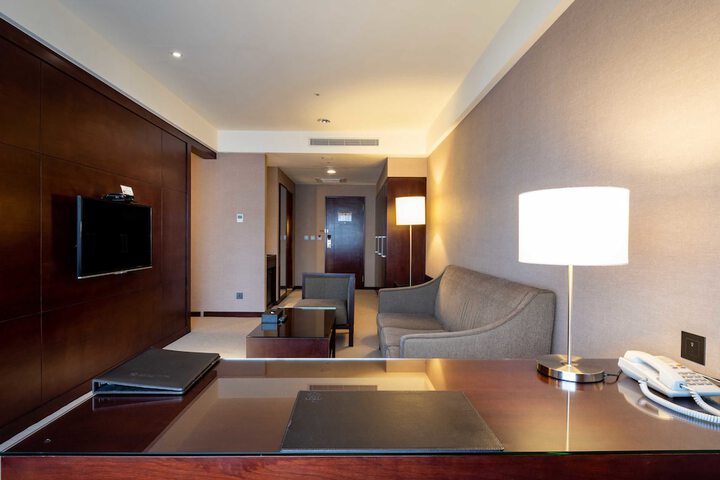 Room 6 of 124