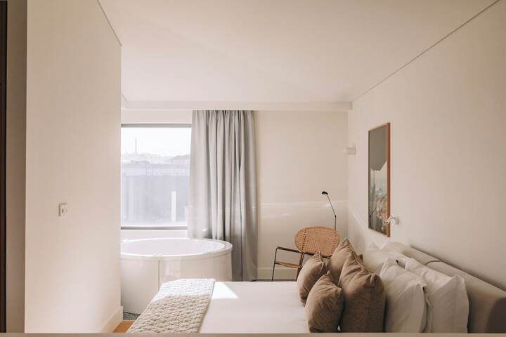 Room 77 of 186