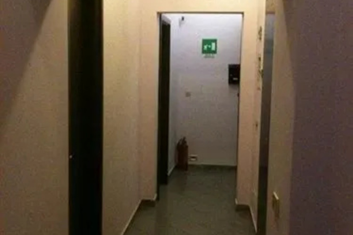 Room 12 of 14