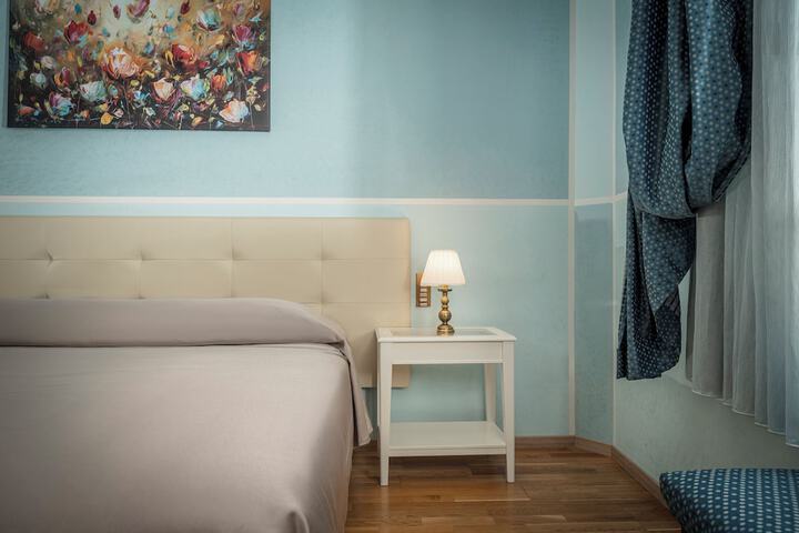 Room 21 of 118