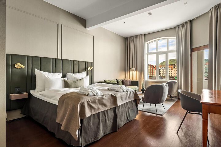 Room 45 of 115