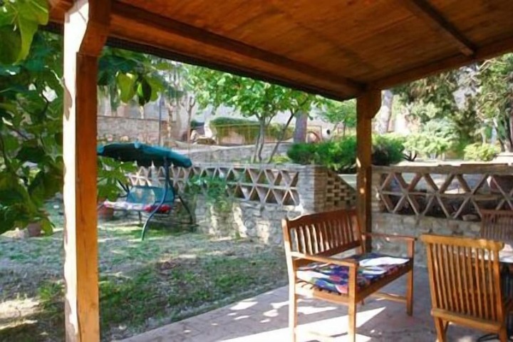 Hotel Exterior 21 of 24