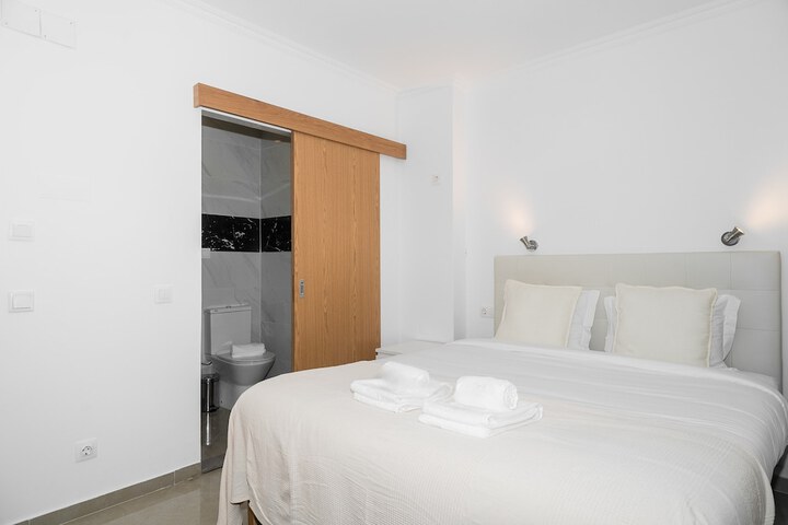 Room 40 of 76
