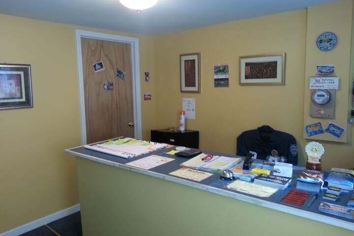 Concierge desk