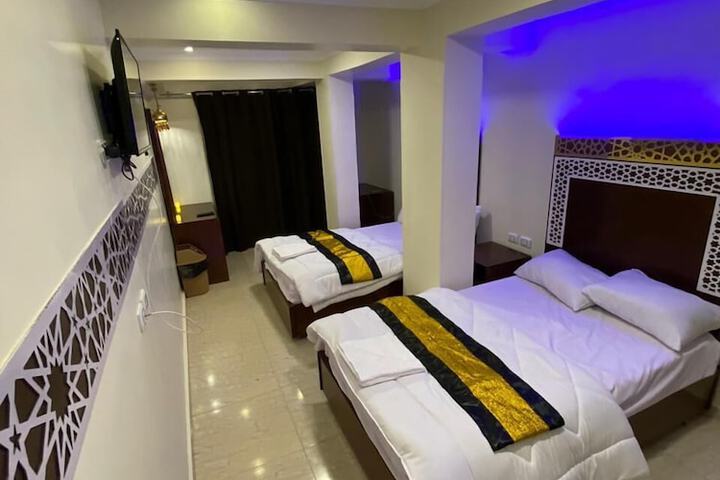 Room 6 of 31